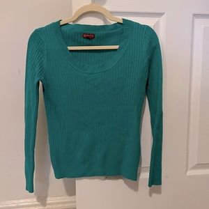 Christmas green top. Size M.